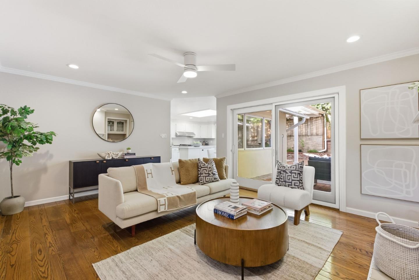 2720 Debbie CT