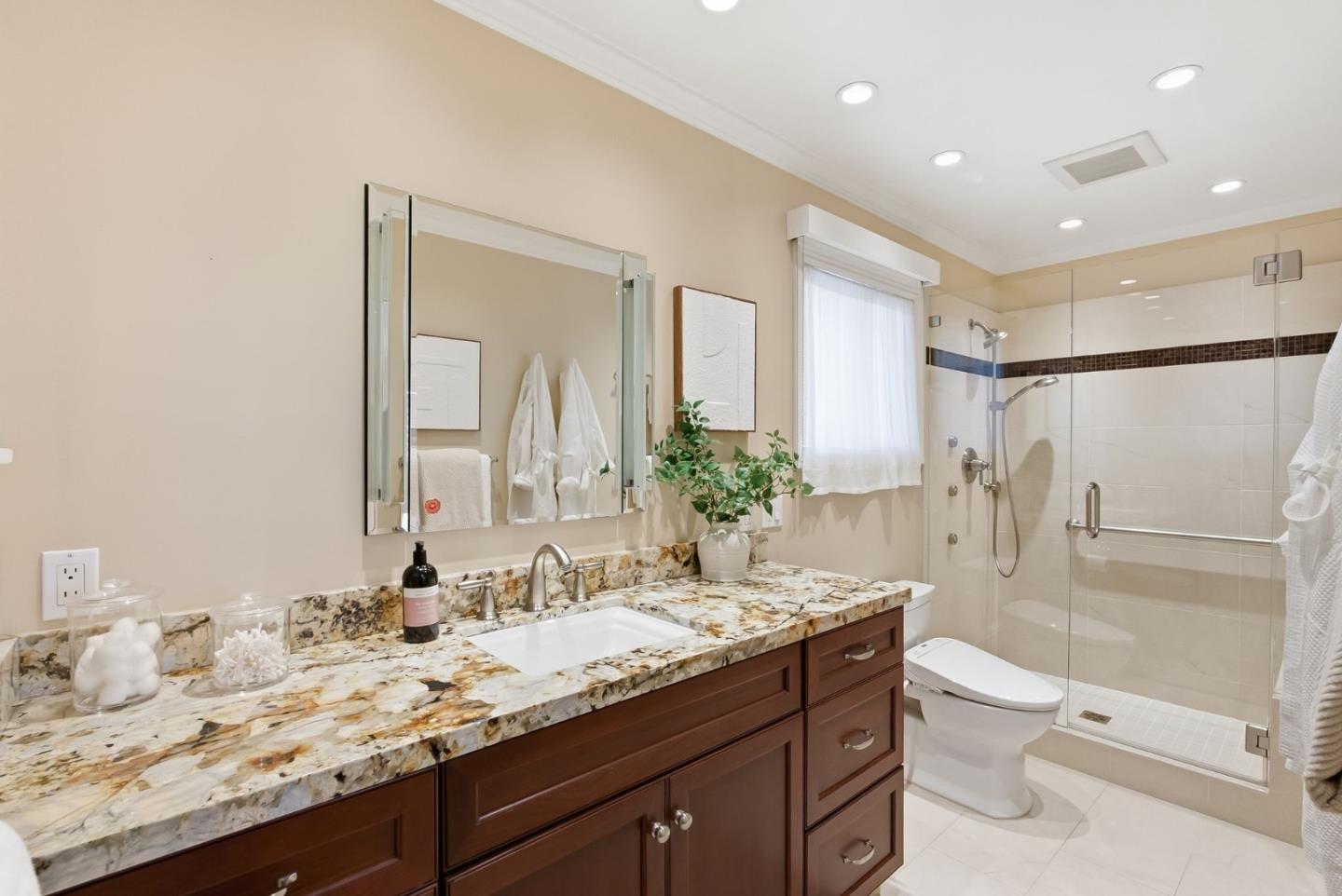 2720 Debbie CT