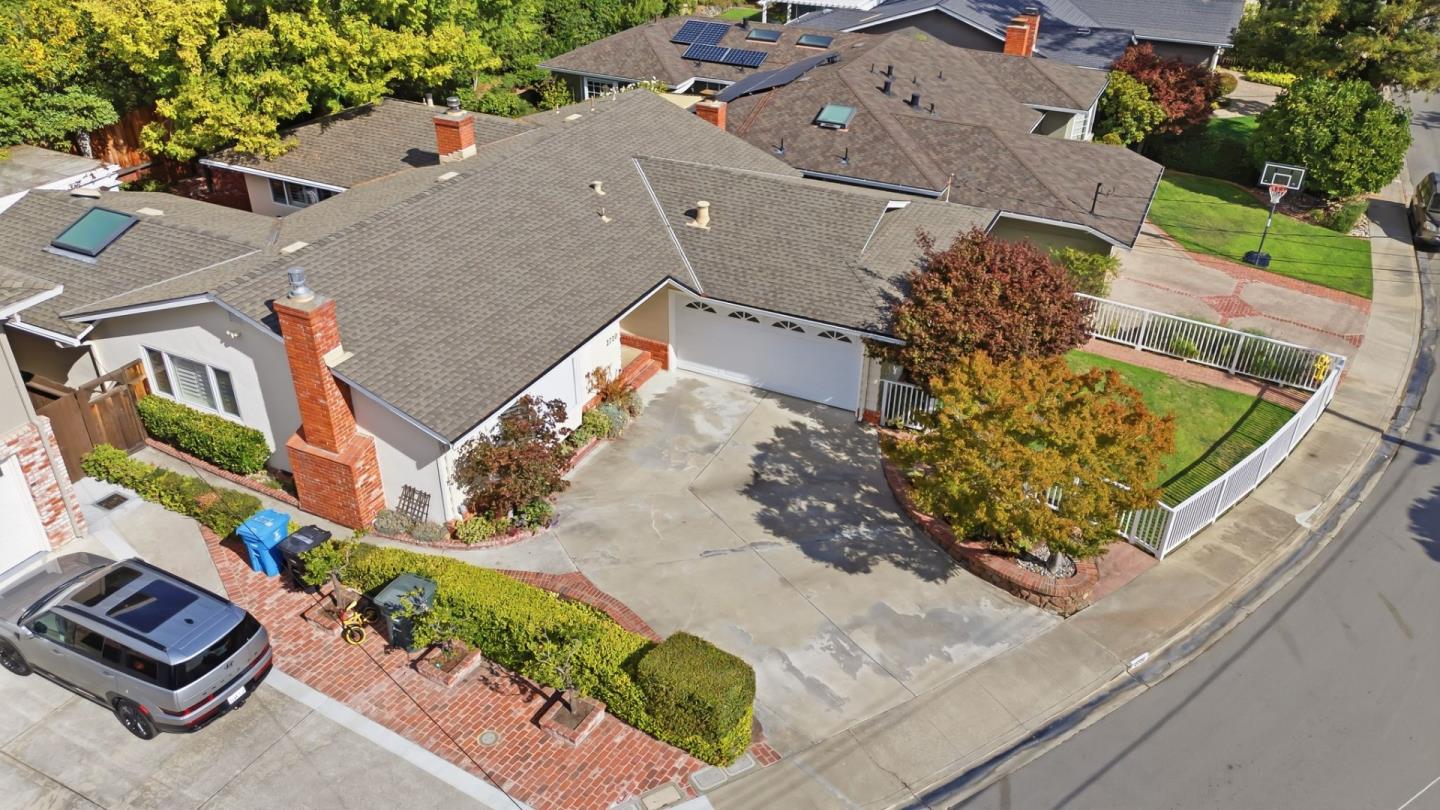 2720 Debbie CT