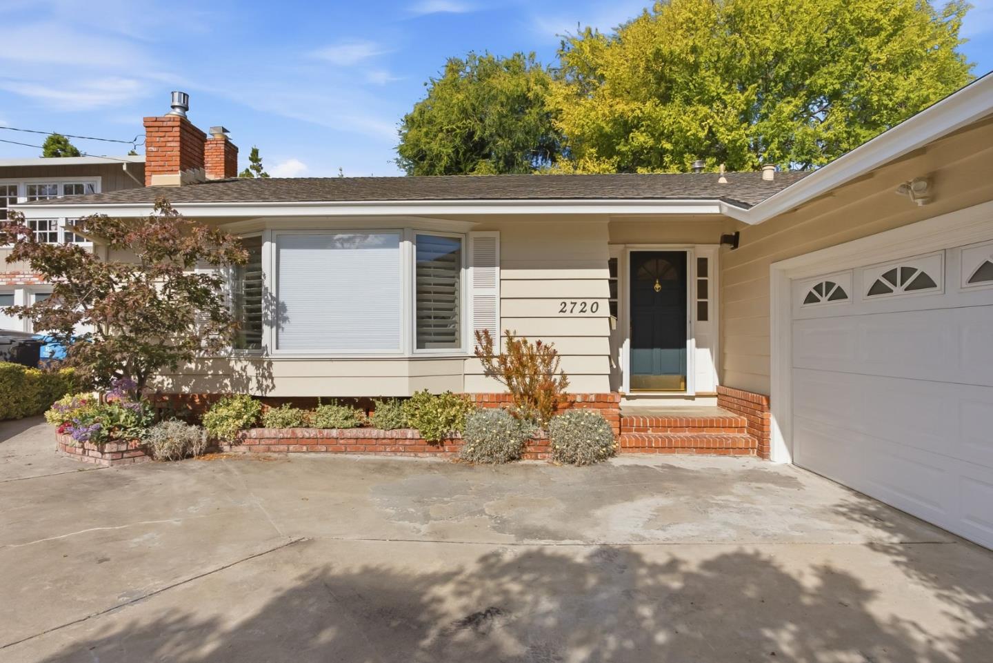 2720 Debbie CT