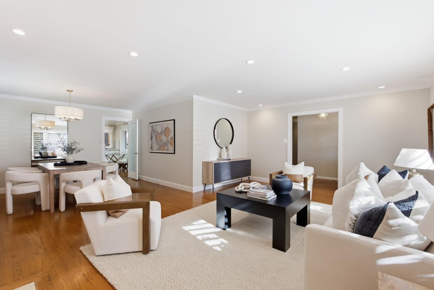 2720 Debbie CT