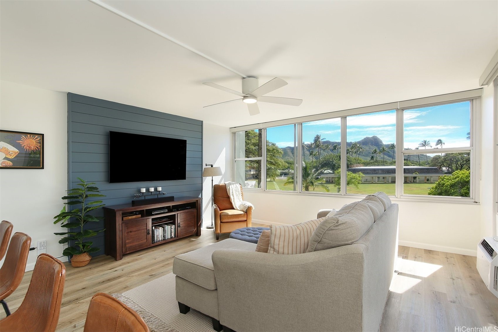 2600 Pualani Way 201