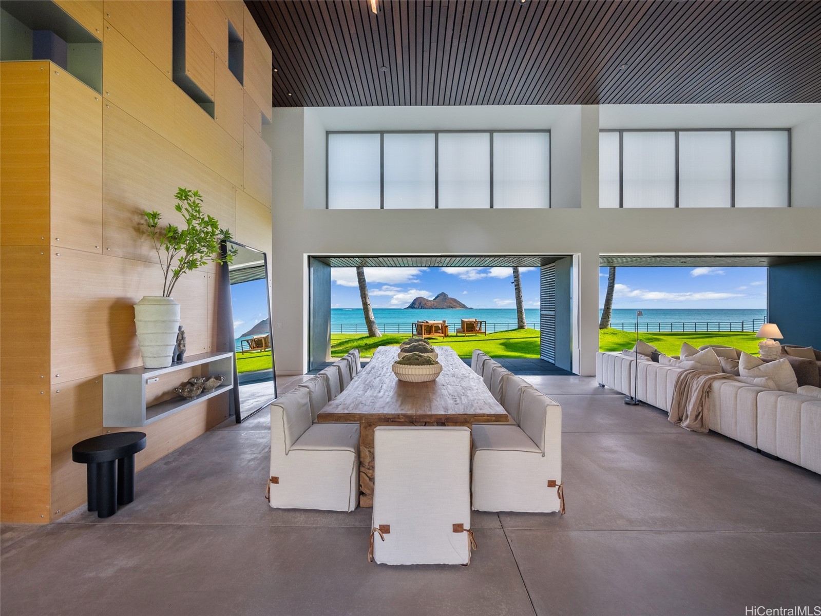 1240 Mokulua Drive