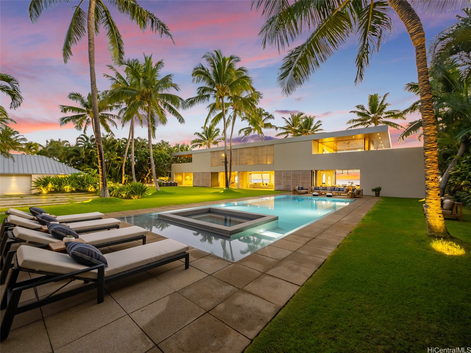 1240 Mokulua Drive
