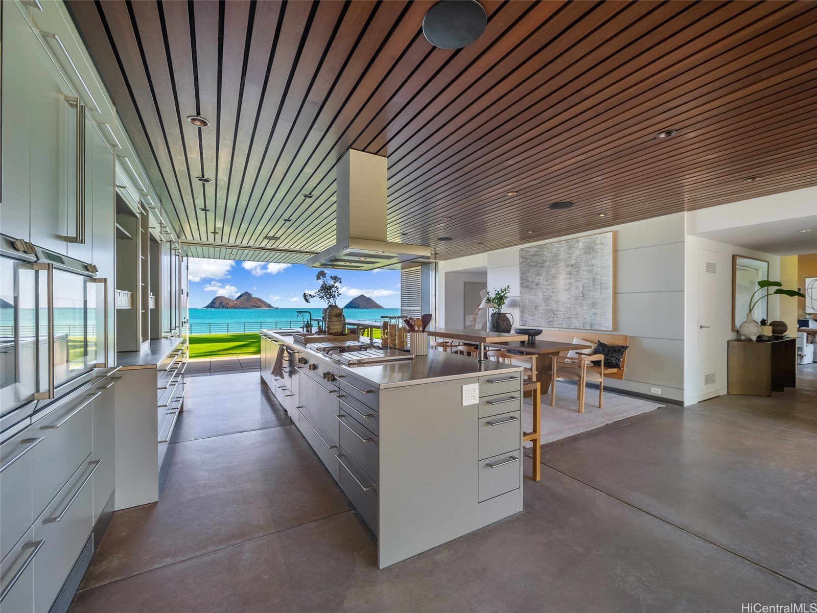 1240 Mokulua Drive