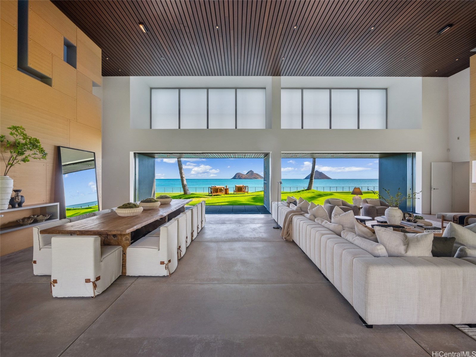 1240 Mokulua Drive