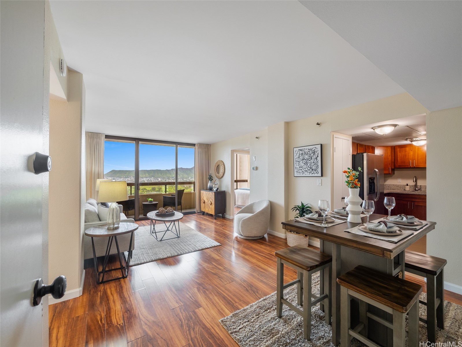 2499 Kapiolani Boulevard 2703