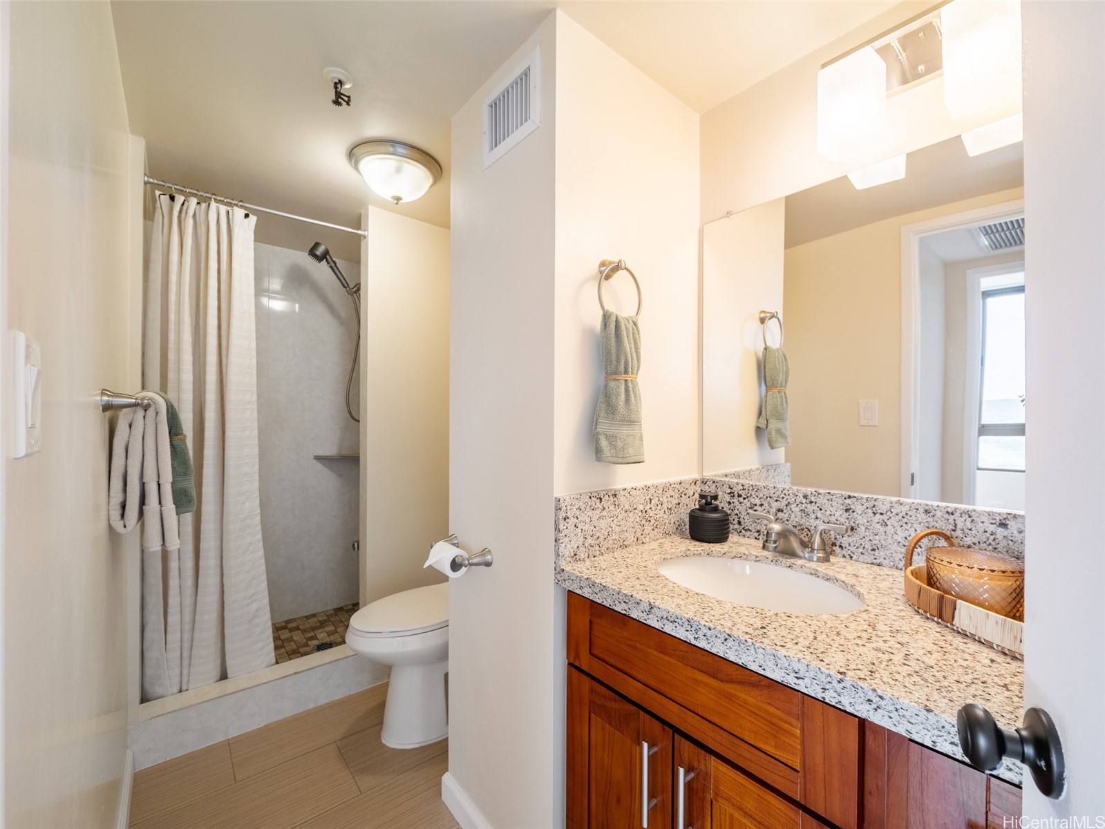 2499 Kapiolani Boulevard 2703