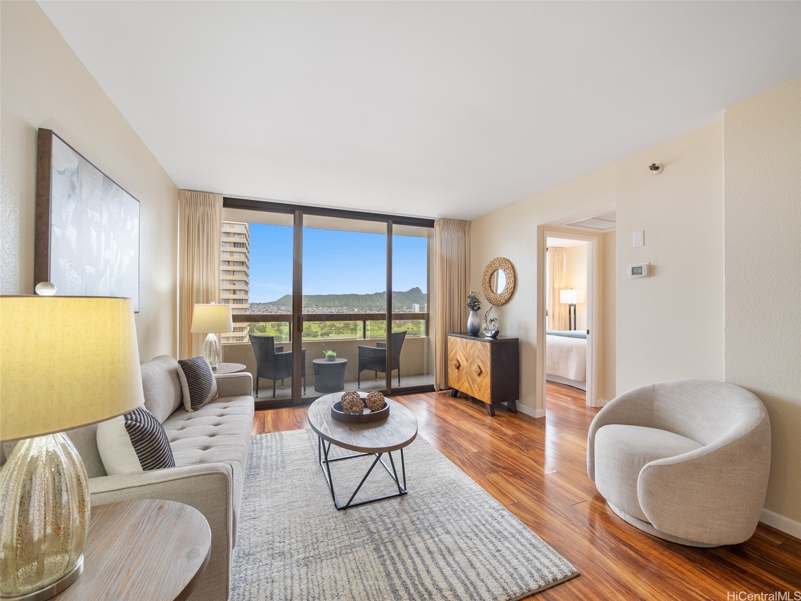 2499 Kapiolani Boulevard 2703