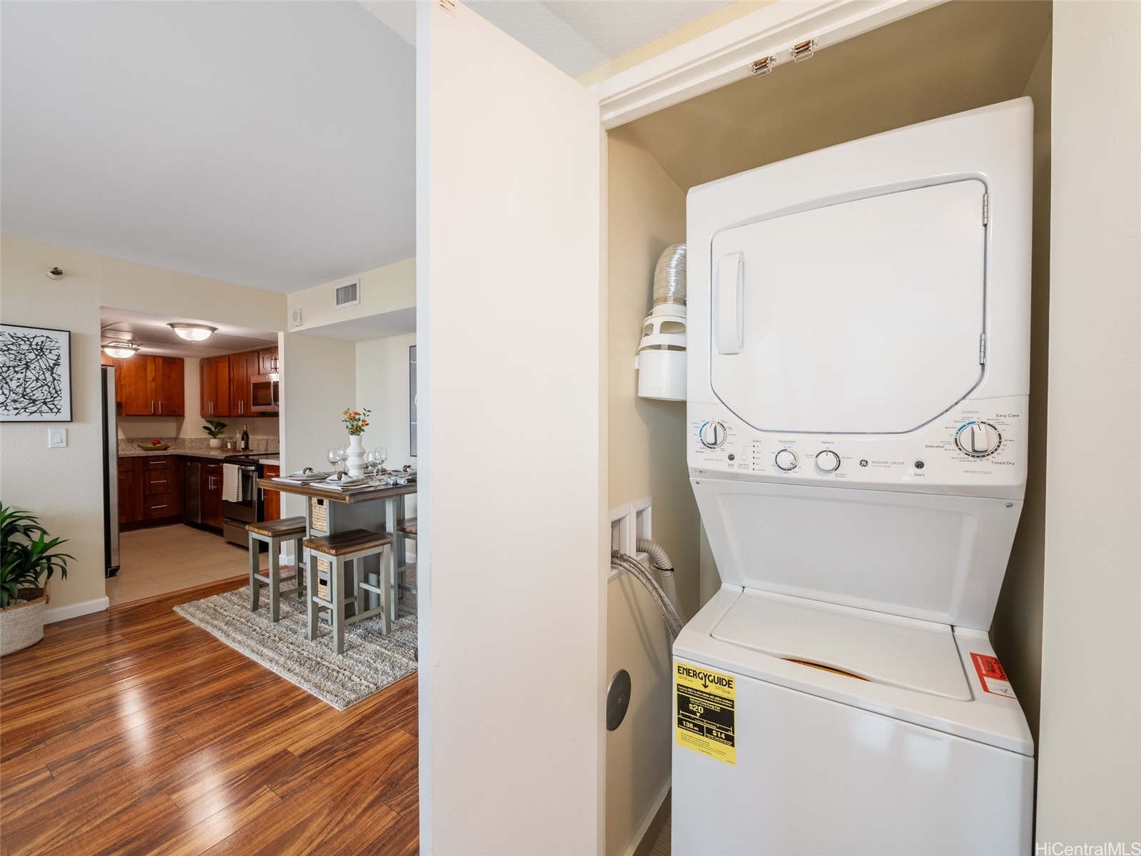 2499 Kapiolani Boulevard 2703