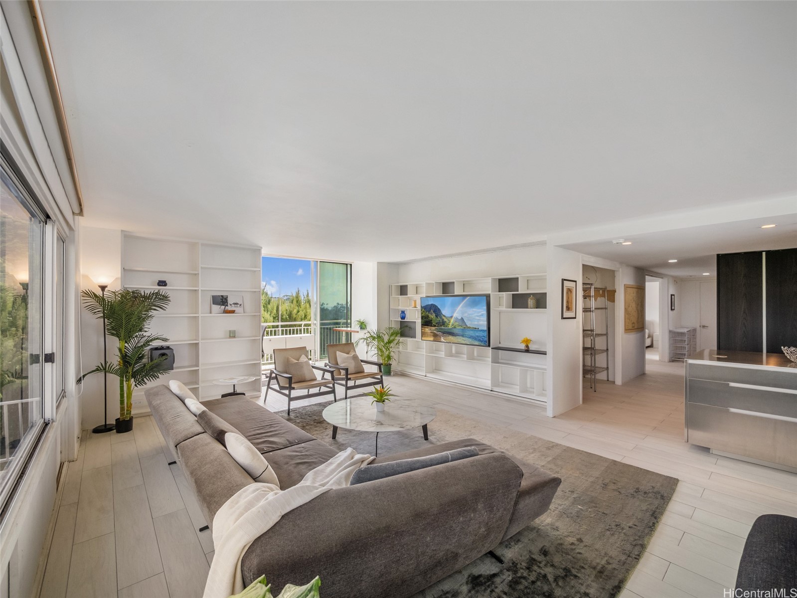 2969 Kalakaua Avenue 505