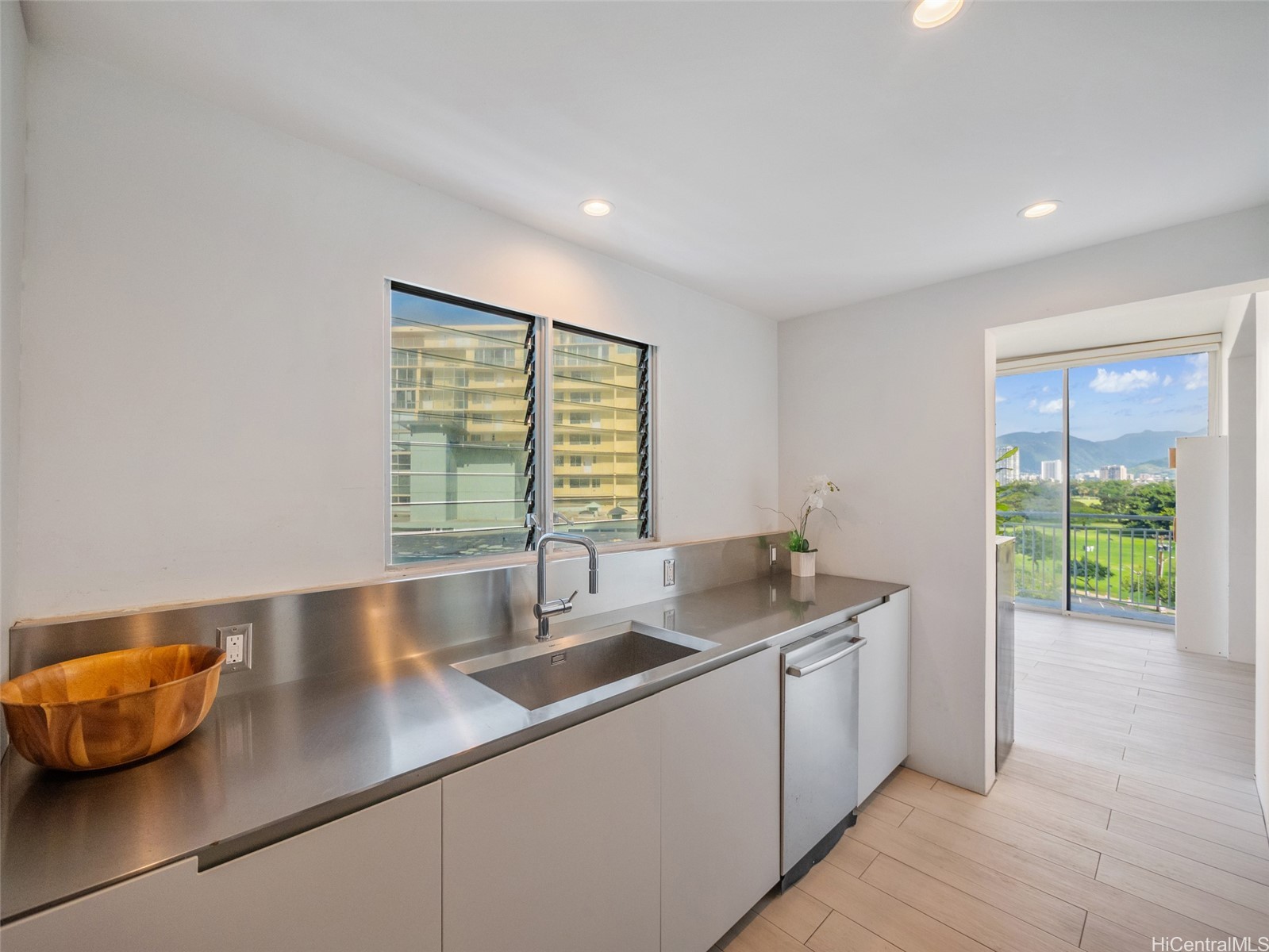 2969 Kalakaua Avenue 505