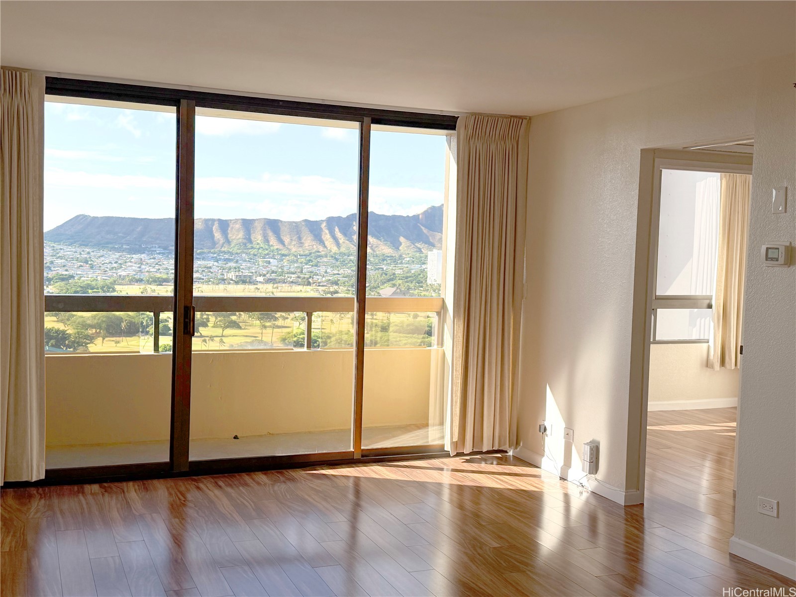 2499 Kapiolani Boulevard 2703