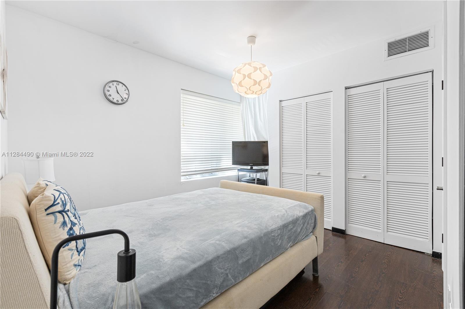 435 21st St Unit: 221