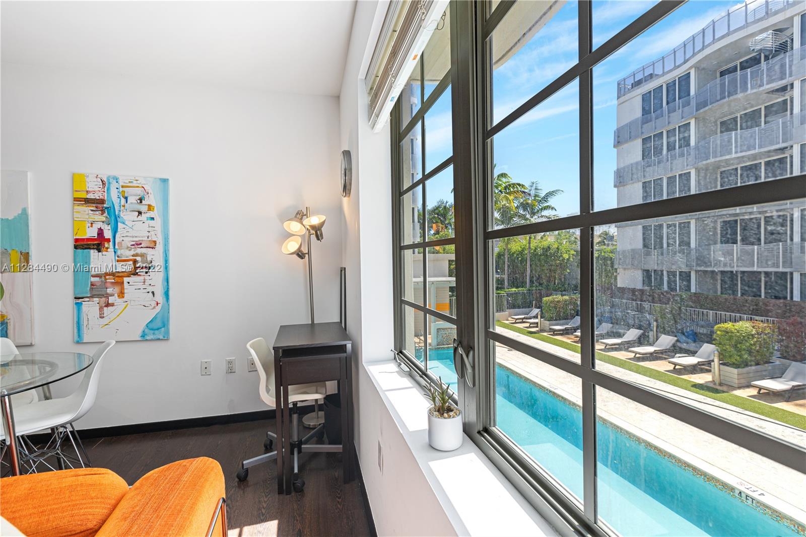 435 21st St Unit: 221