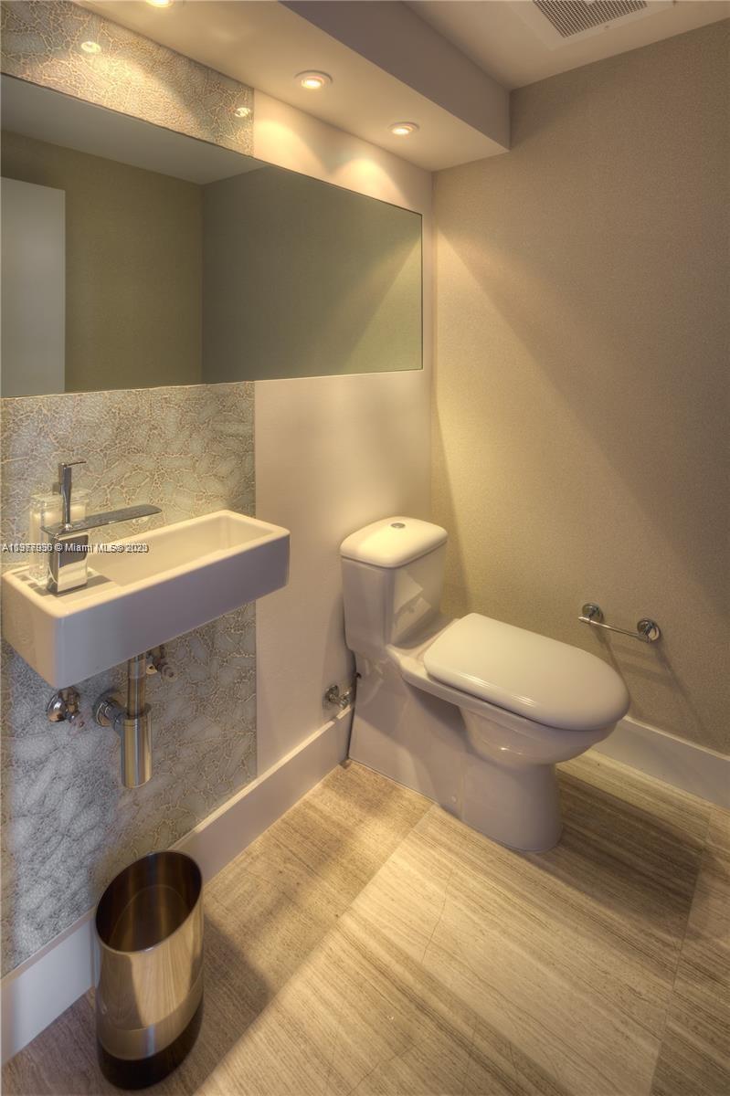 6899 Collins Ave Unit: 404