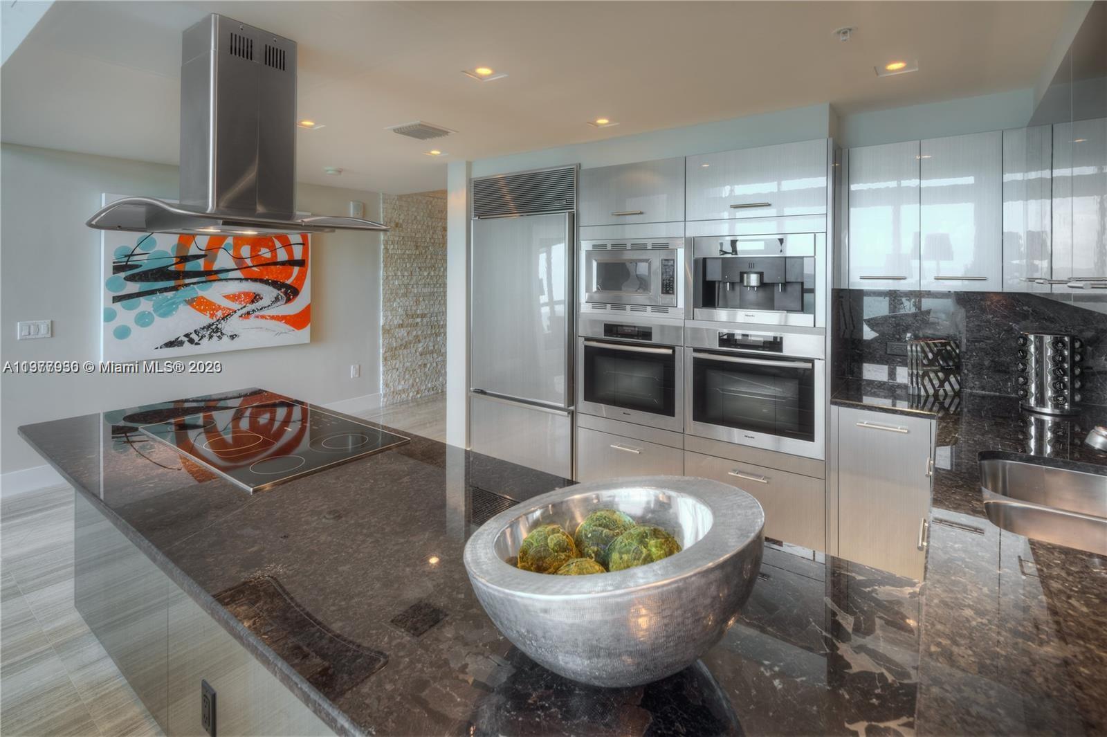 6899 Collins Ave Unit: 404