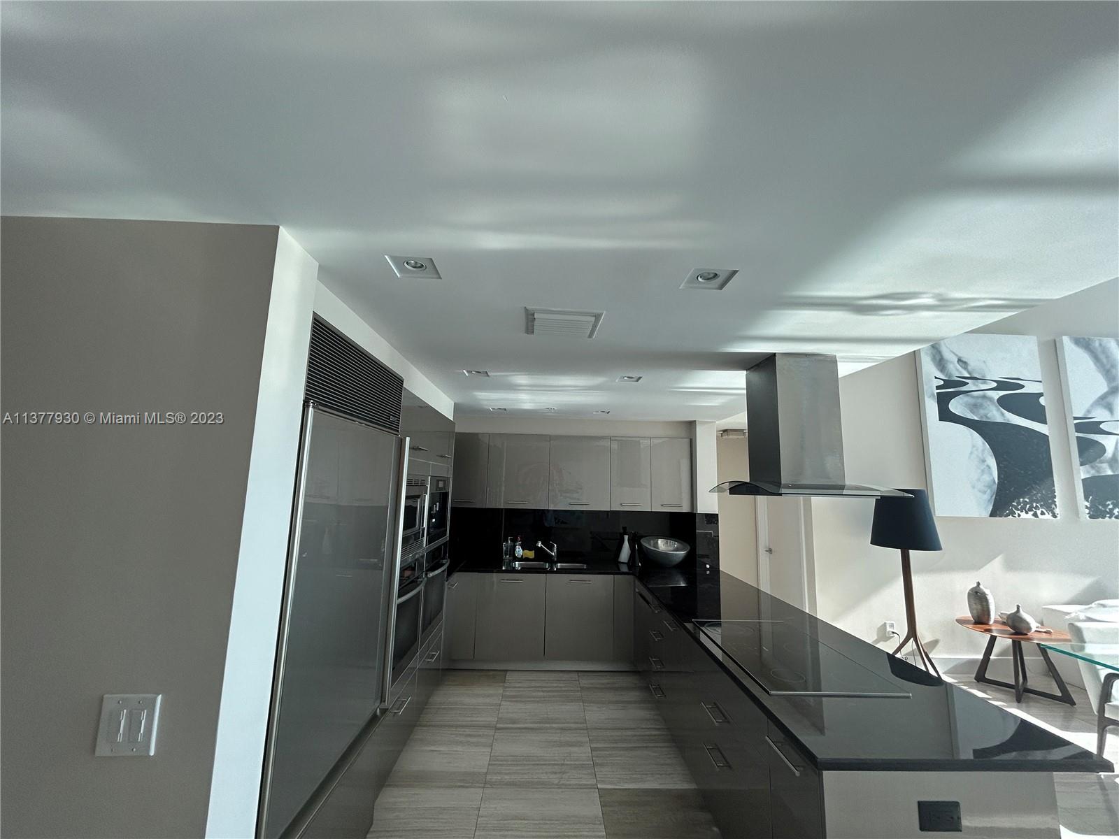 6899 Collins Ave Unit: 404