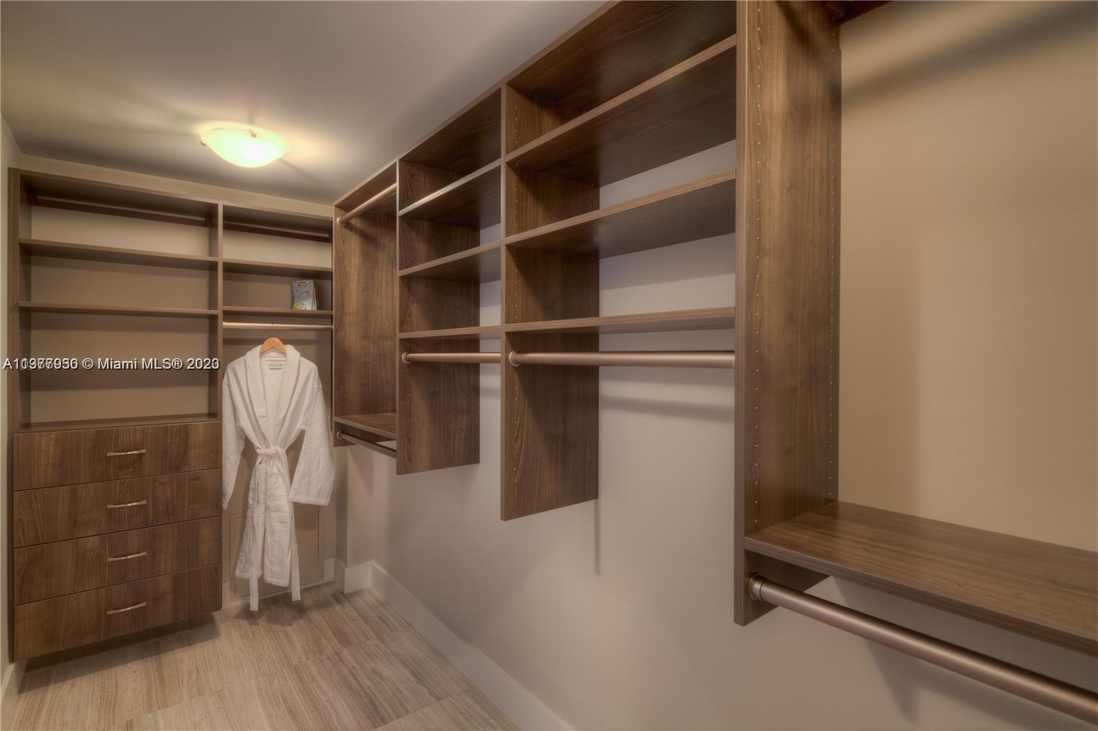 6899 Collins Ave Unit: 404