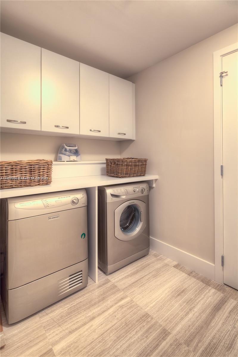 6899 Collins Ave Unit: 404