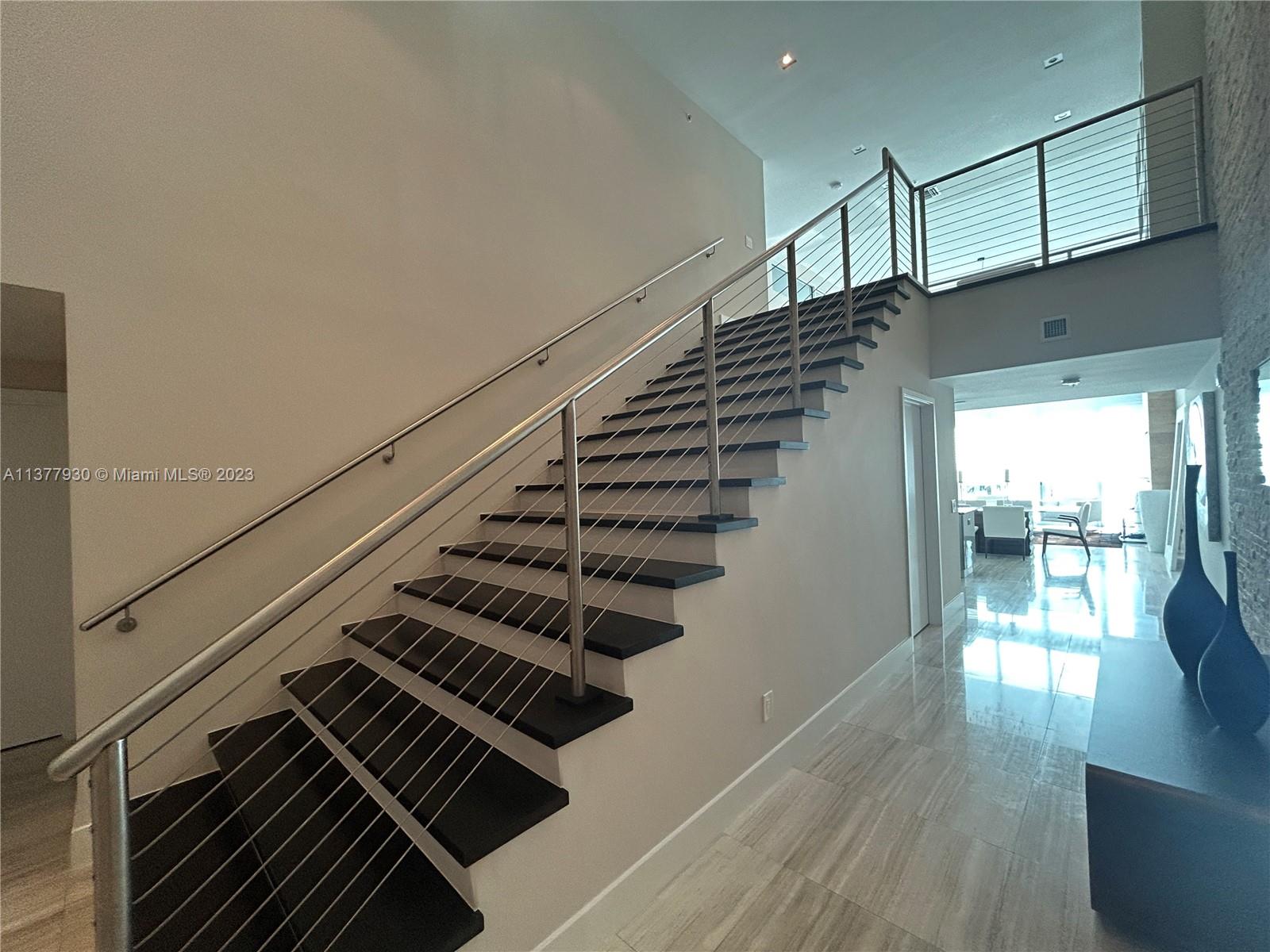 6899 Collins Ave Unit: 404