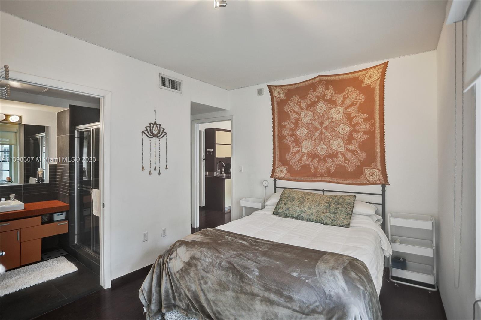 435 21st St Unit: 210