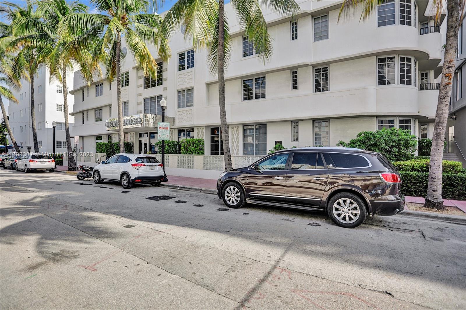 435 21st St Unit: 210