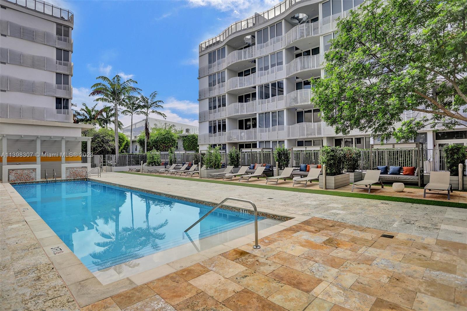435 21st St Unit: 210
