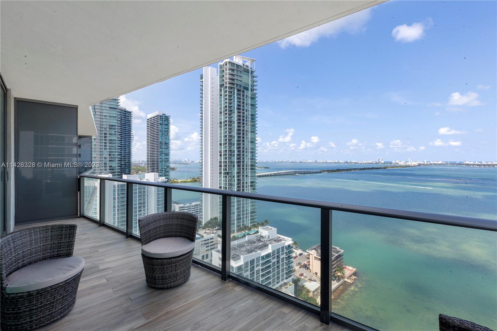 460 NE 28th St Unit: 2808