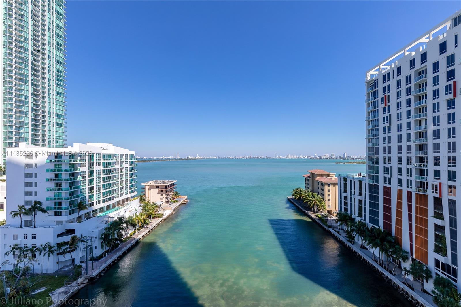 460 NE 28th St Unit: 1005