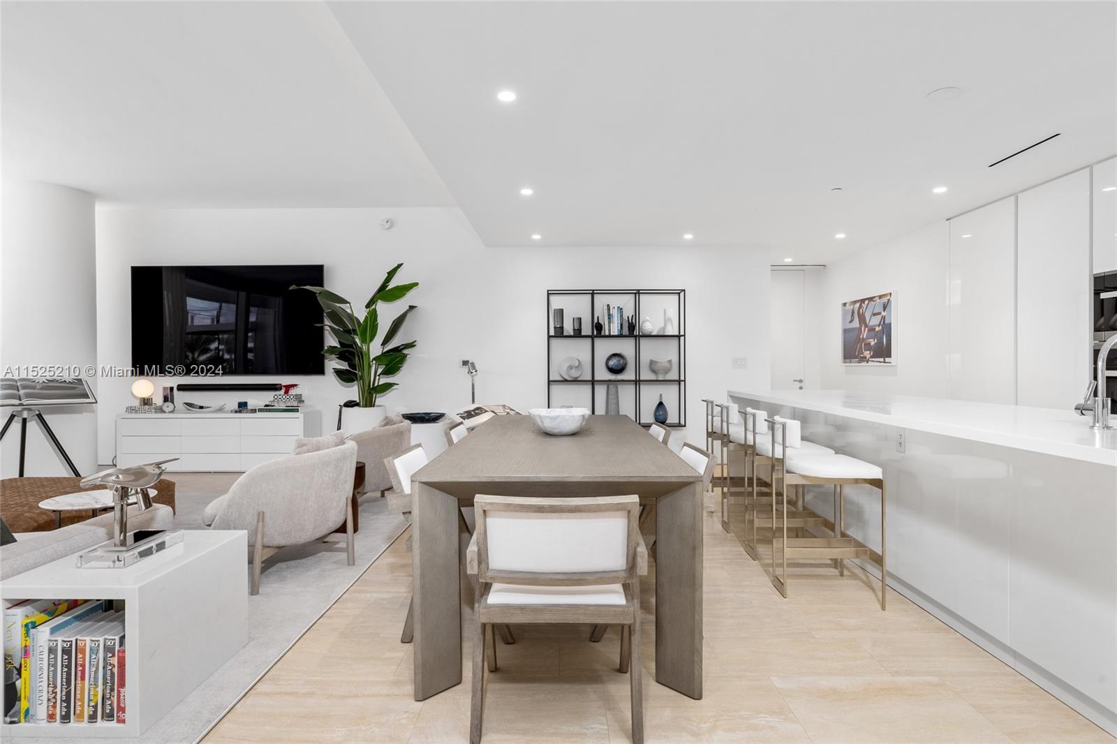 9111 Collins Ave # 322 Unit: N-322