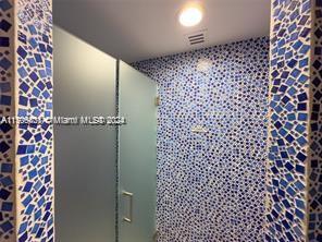 5025 Collins Ave # 1707