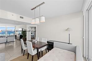 5025 Collins Ave # 1707