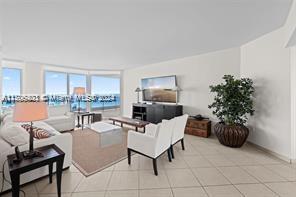5025 Collins Ave # 1707