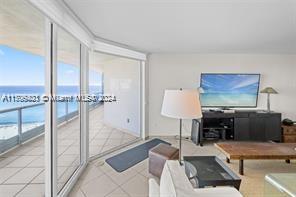 5025 Collins Ave # 1707