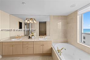 5025 Collins Ave # 1707
