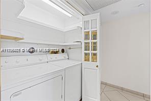 5025 Collins Ave # 1707