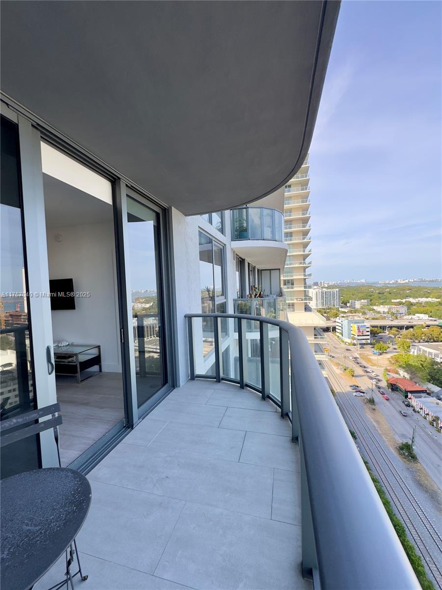 121 NE 34th St # 2006A, Miami Unit: 2006A