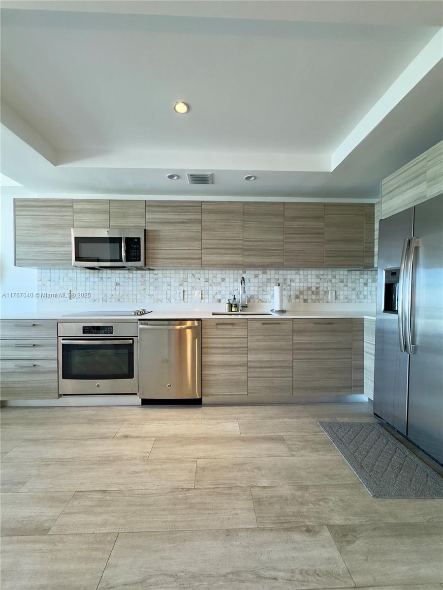 121 NE 34th St # 2006A, Miami Unit: 2006A