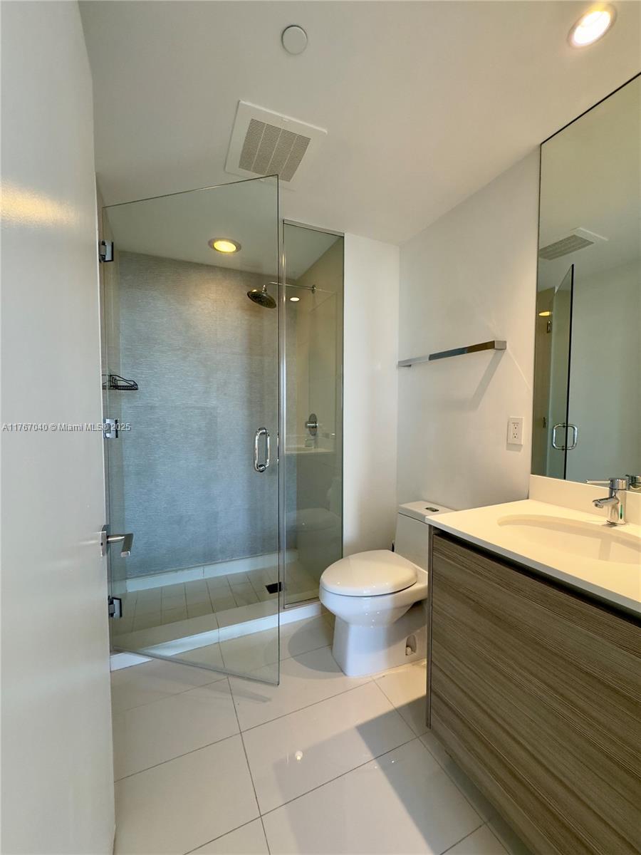 121 NE 34th St # 2006A, Miami Unit: 2006A