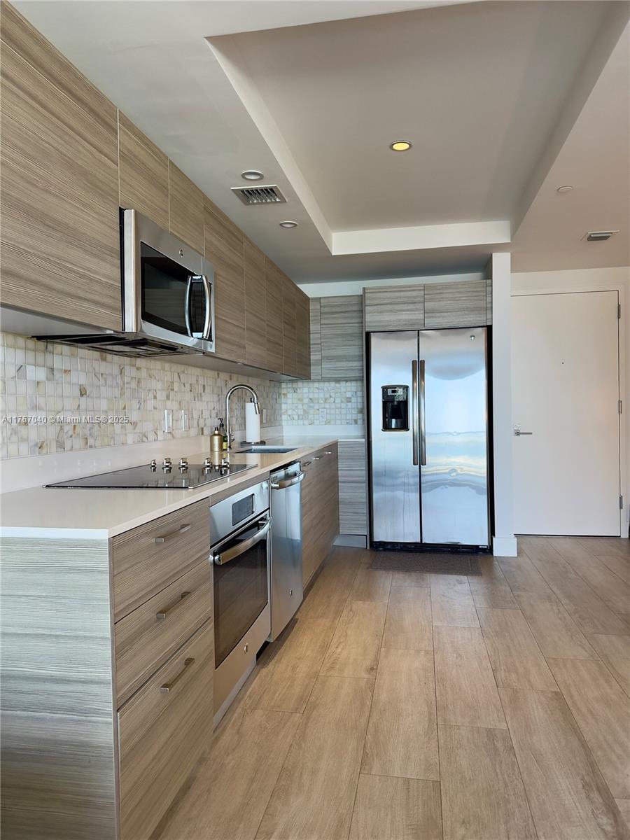 121 NE 34th St # 2006A, Miami Unit: 2006A