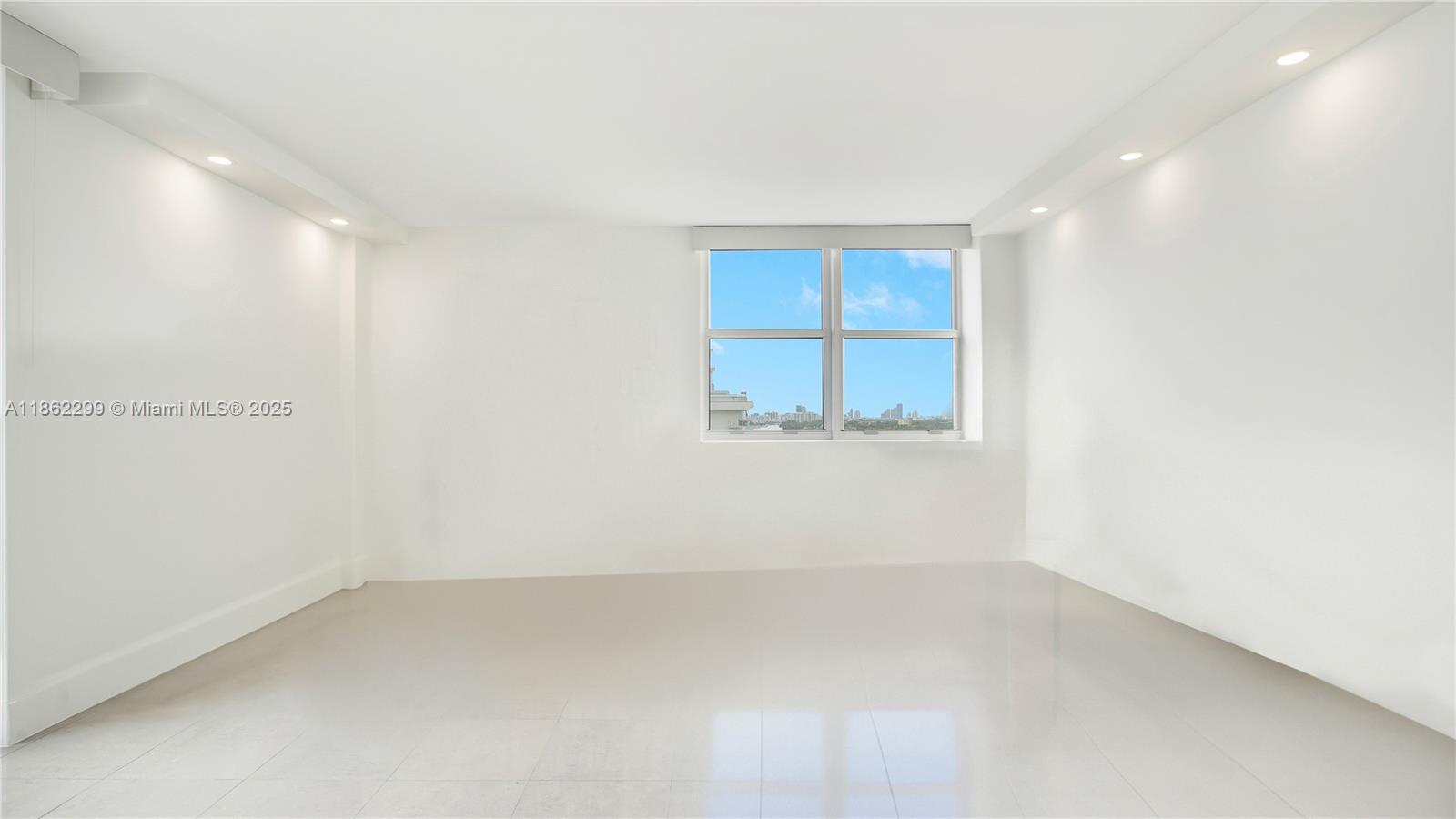 5838 Collins Ave # 15C