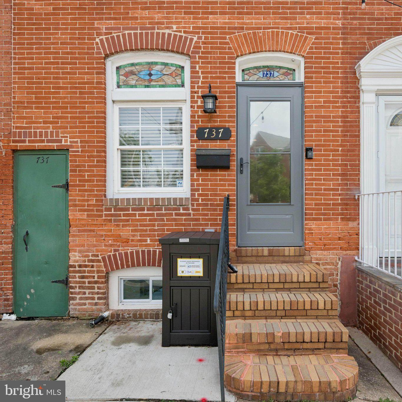 737 S MONTFORD AVENUE
