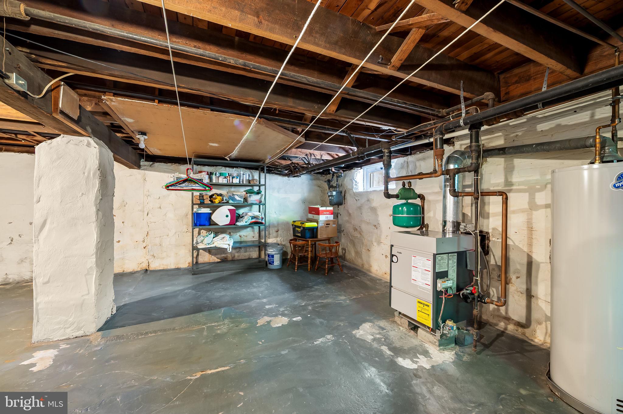 206 E Lake Ave