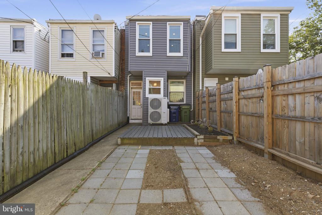 4119 FALLS ROAD