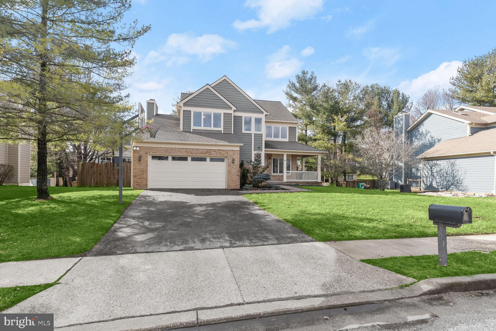 16 Diamond Crest Ct