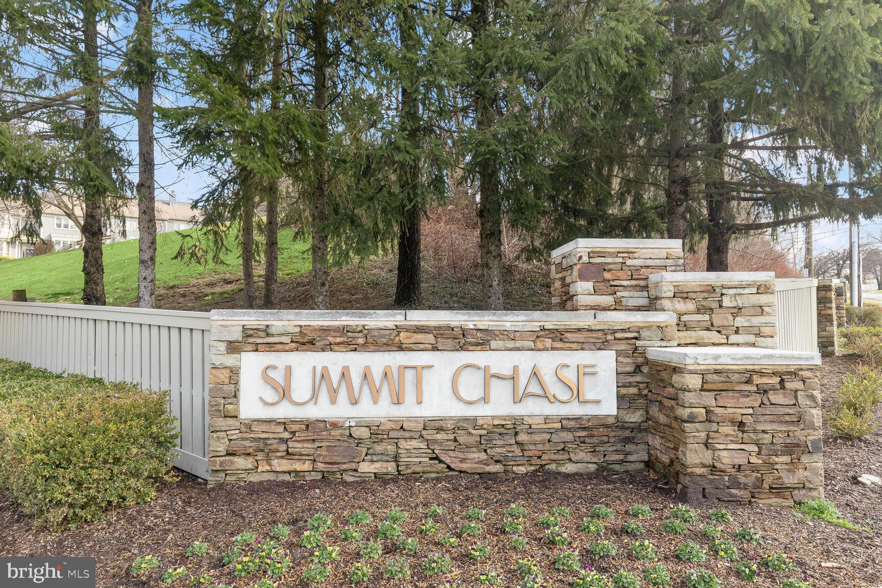 16 Diamond Crest Ct