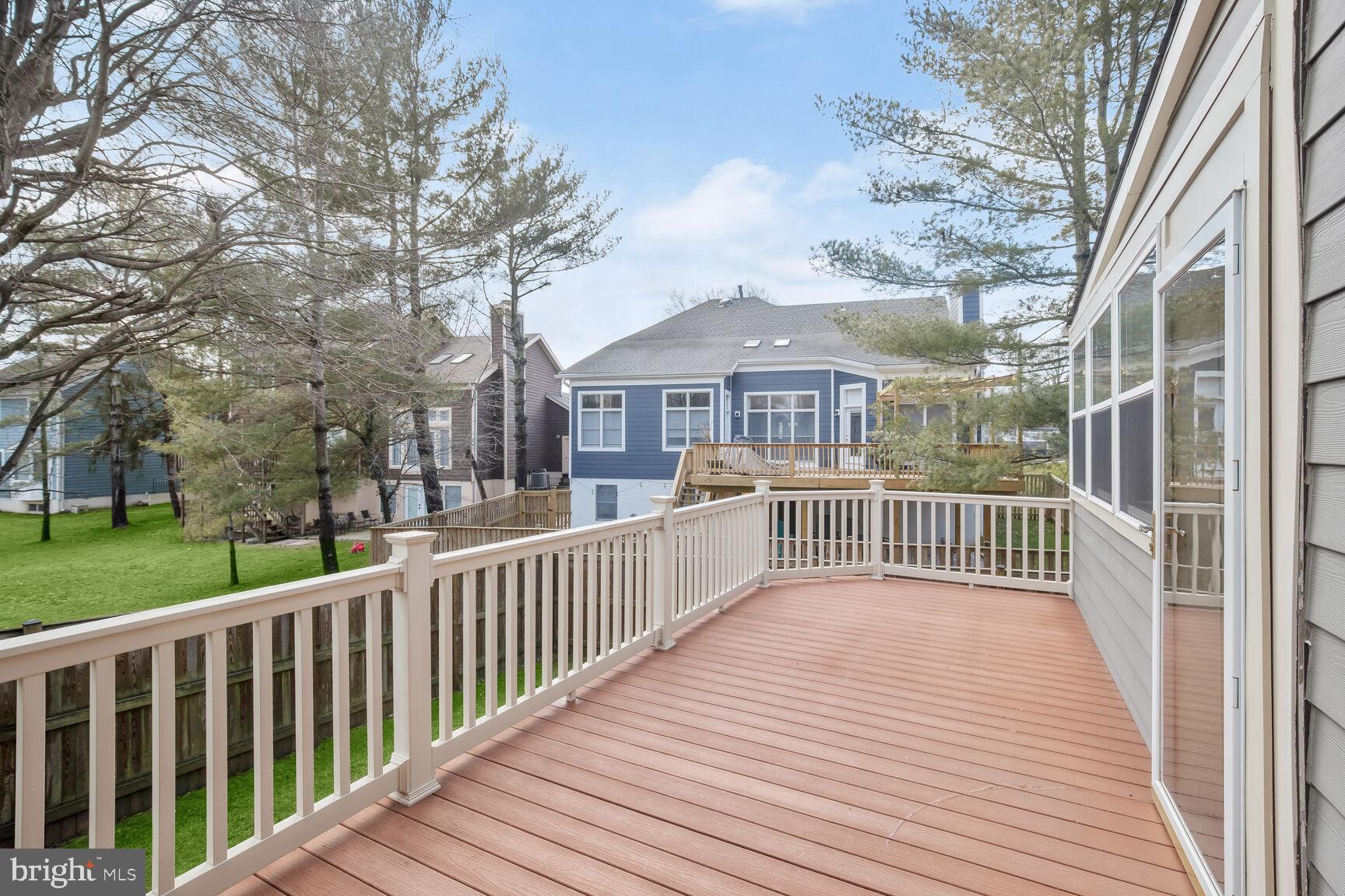 16 Diamond Crest Ct