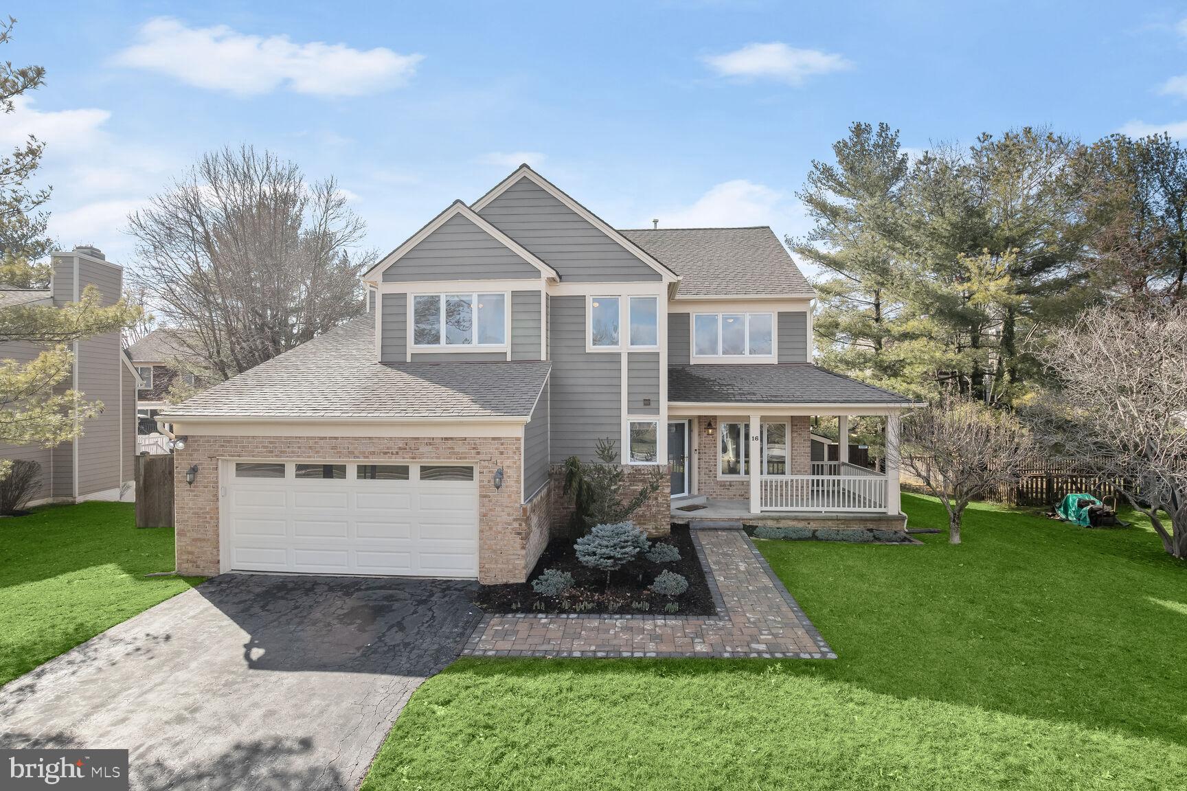 16 Diamond Crest Ct