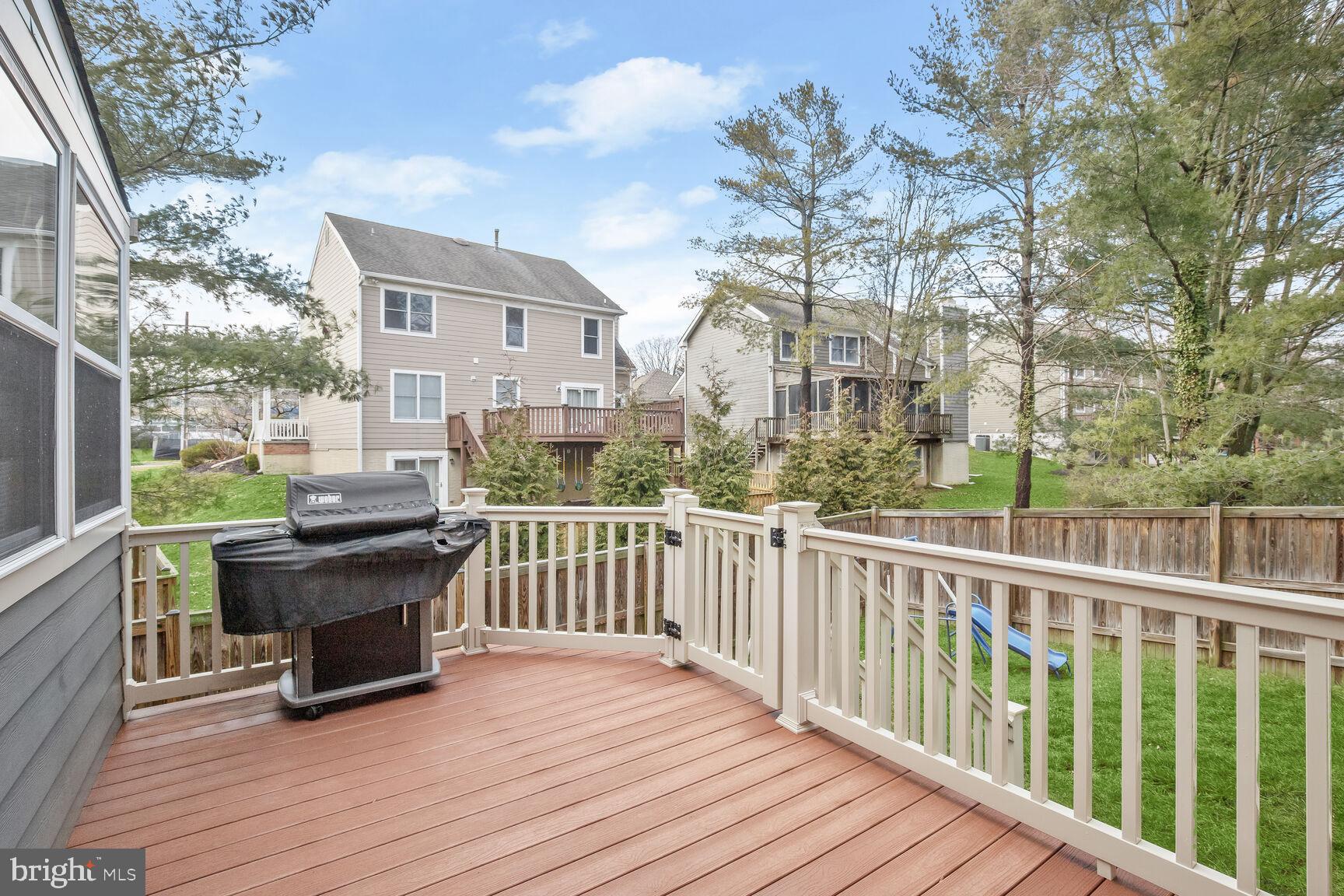 16 Diamond Crest Ct
